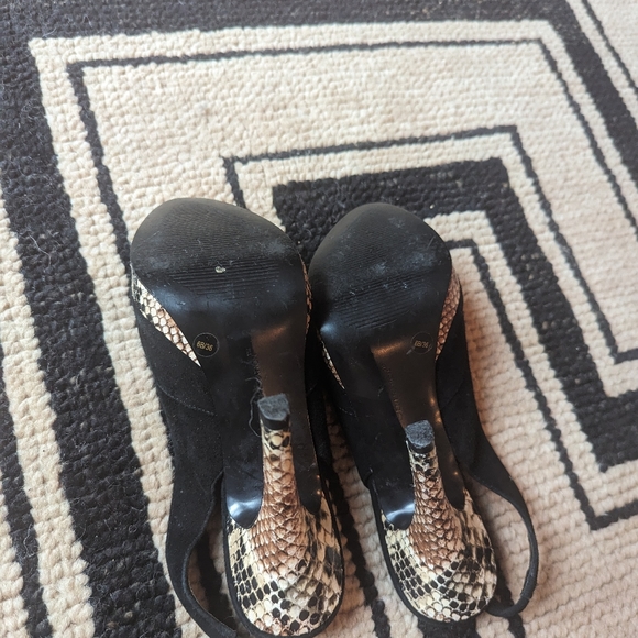 Snakeskin black heel - Picture 3 of 7